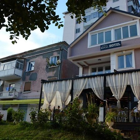 Royal Hotel Peshkopi Albania ภายนอก รูปภาพ