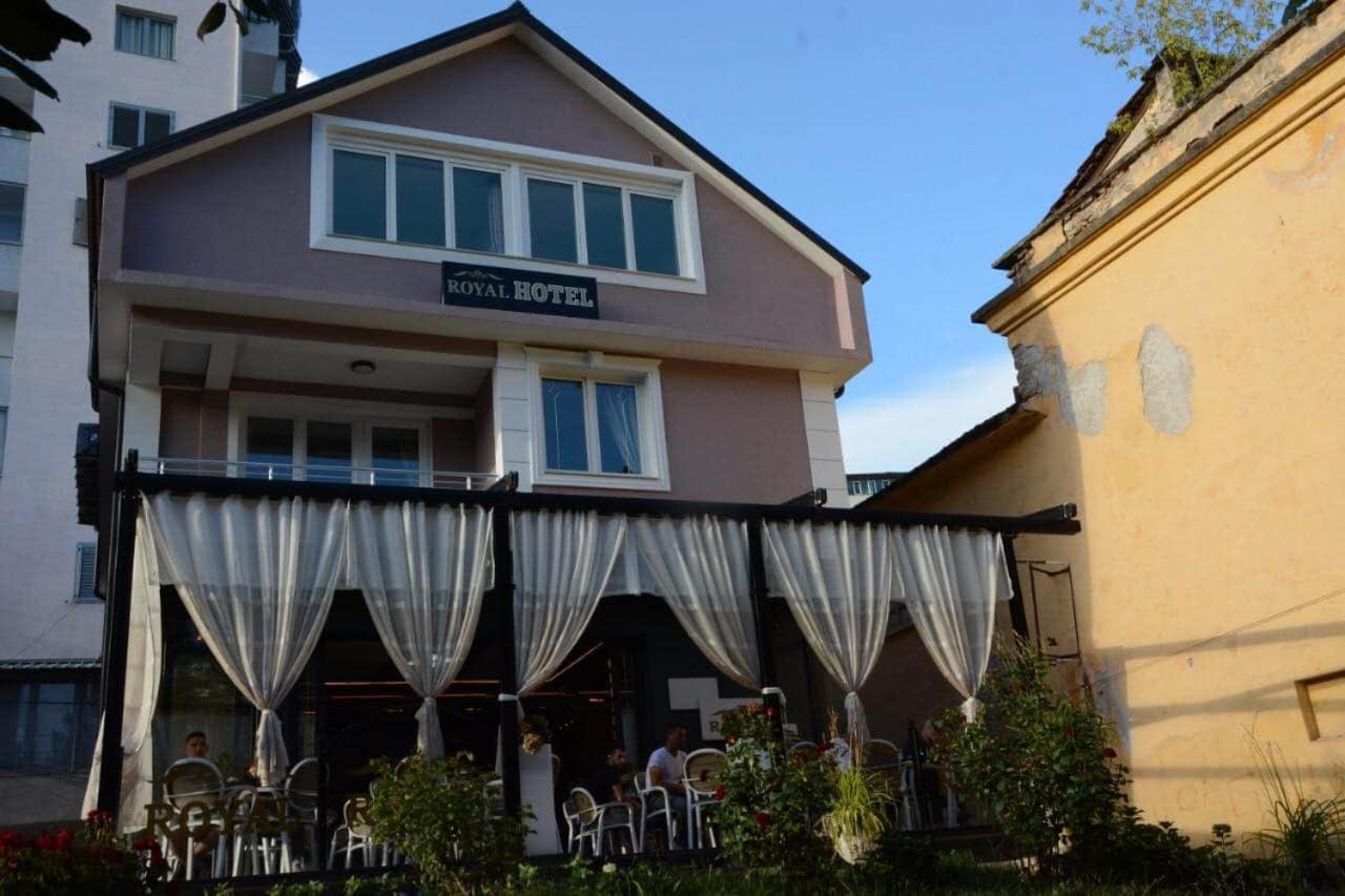 Royal Hotel Peshkopi Albania ภายนอก รูปภาพ