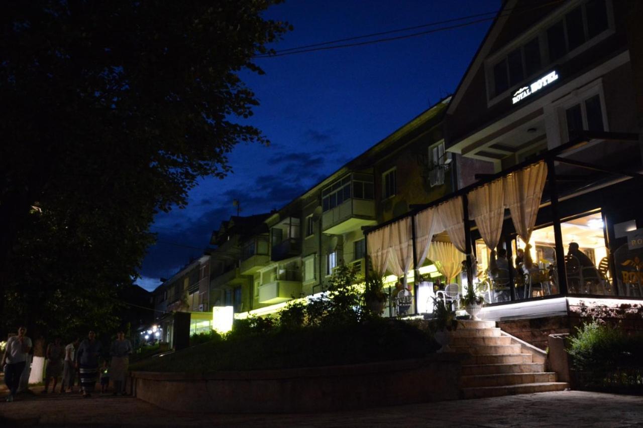 Royal Hotel Peshkopi Albania ภายนอก รูปภาพ