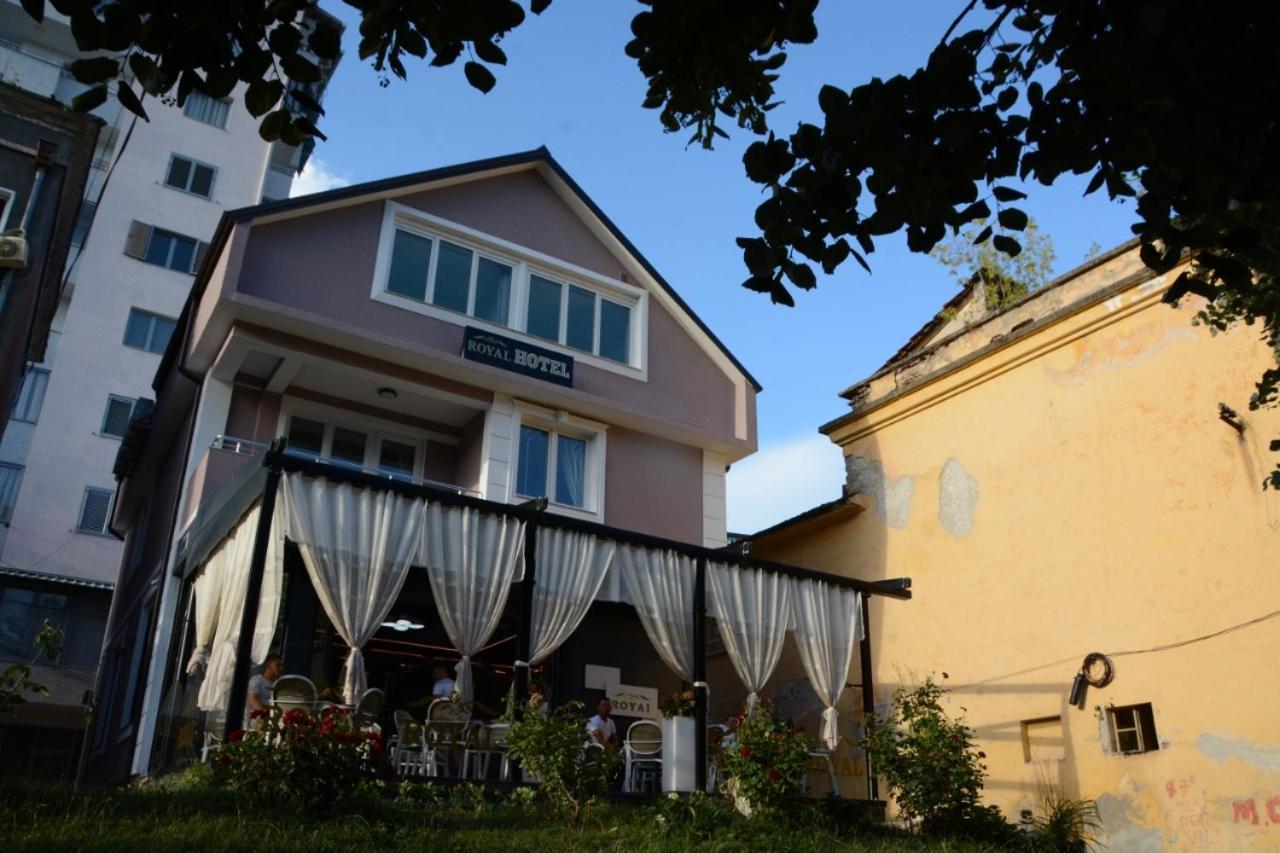 Royal Hotel Peshkopi Albania ภายนอก รูปภาพ