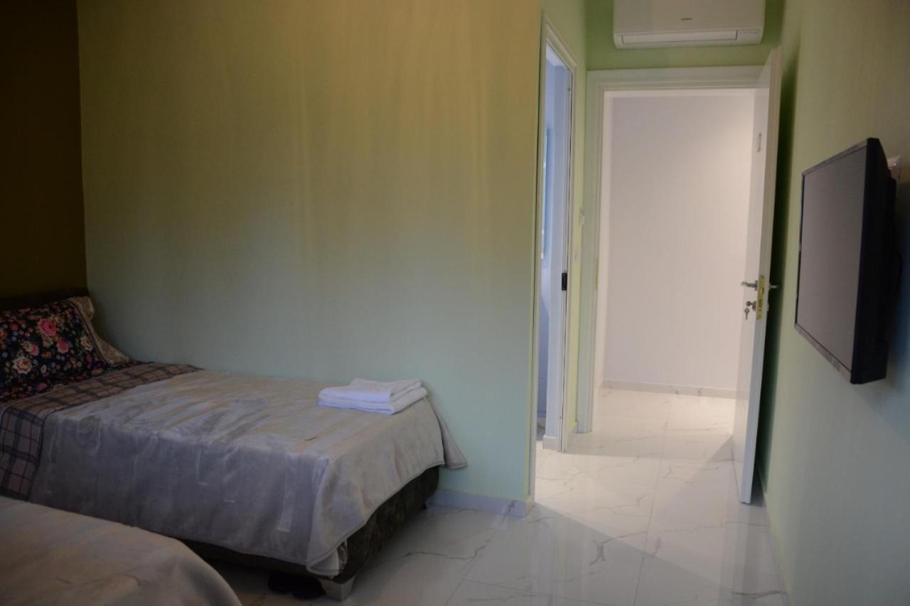 Royal Hotel Peshkopi Albania ภายนอก รูปภาพ