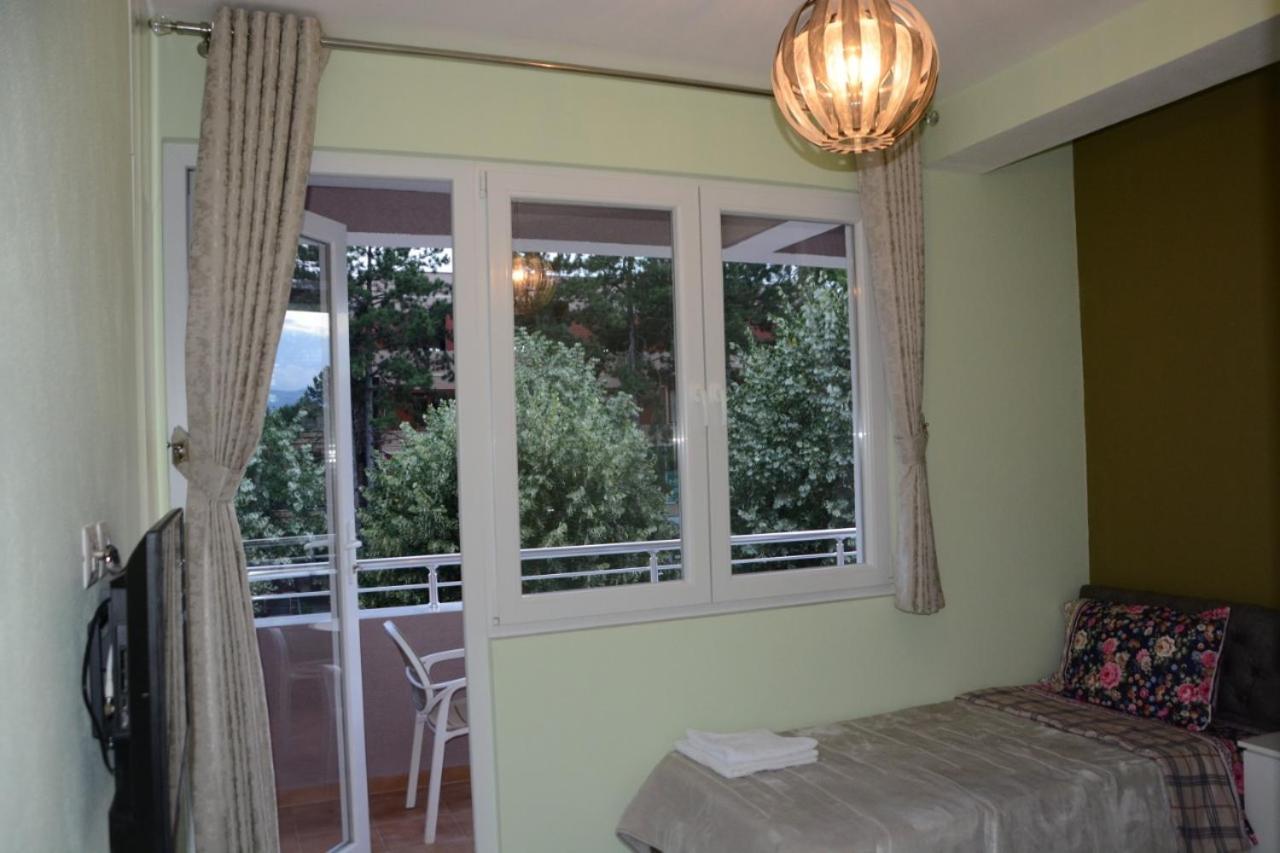 Royal Hotel Peshkopi Albania ภายนอก รูปภาพ