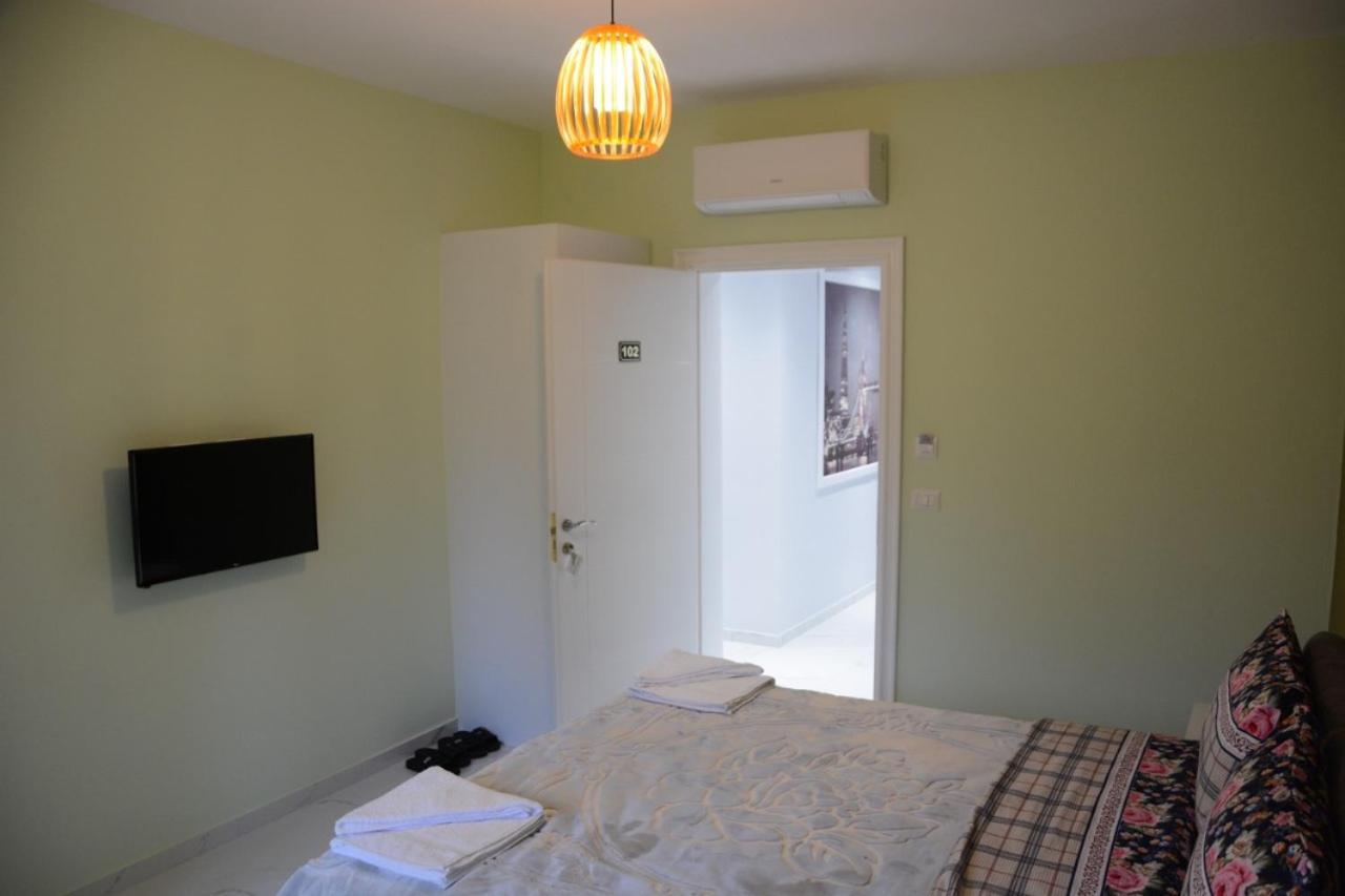 Royal Hotel Peshkopi Albania ภายนอก รูปภาพ