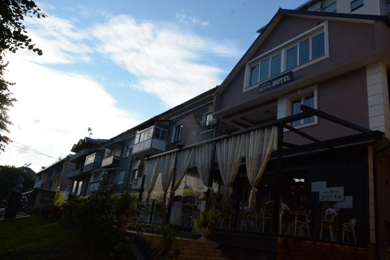 Royal Hotel Peshkopi Albania ภายนอก รูปภาพ