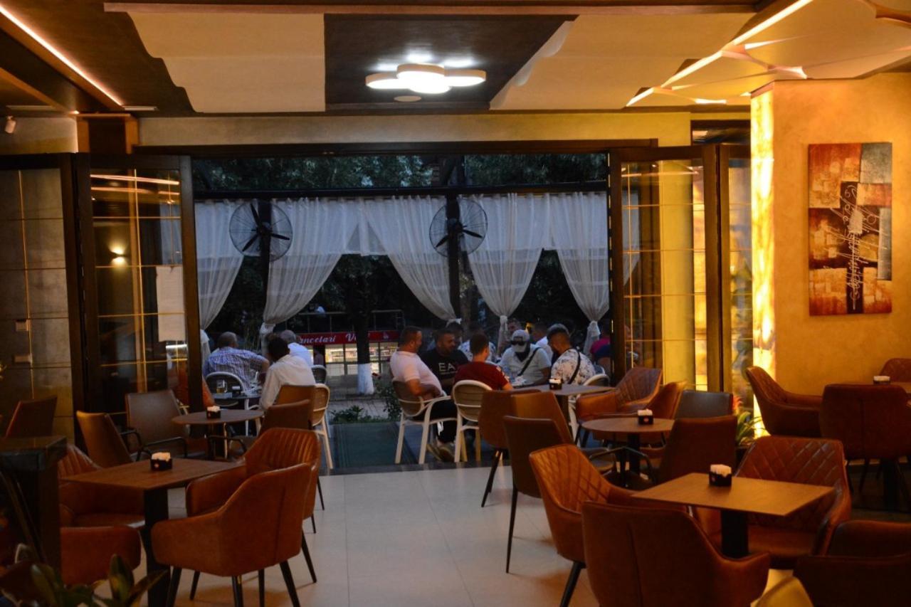 Royal Hotel Peshkopi Albania ภายนอก รูปภาพ