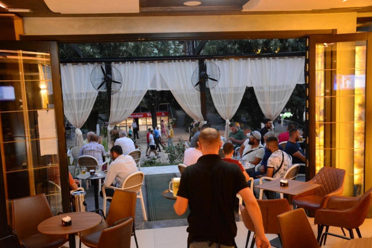 Royal Hotel Peshkopi Albania ภายนอก รูปภาพ