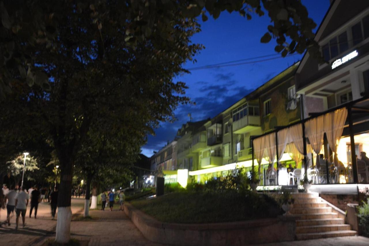 Royal Hotel Peshkopi Albania ภายนอก รูปภาพ