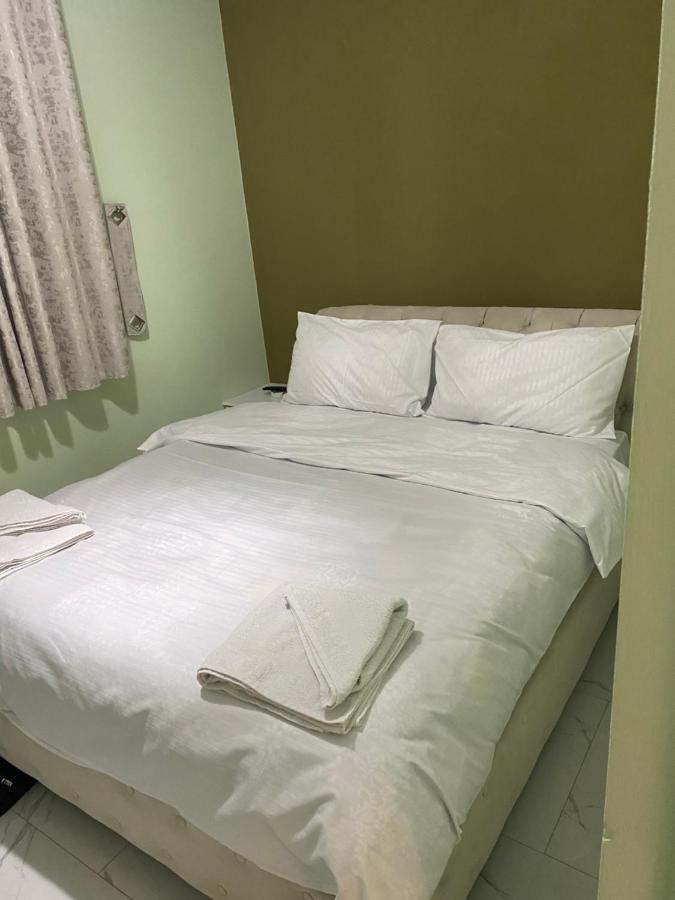 Royal Hotel Peshkopi Albania ภายนอก รูปภาพ